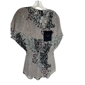 Bundle of Two Women Tops Size XS Bisou Bisou & DKNYC